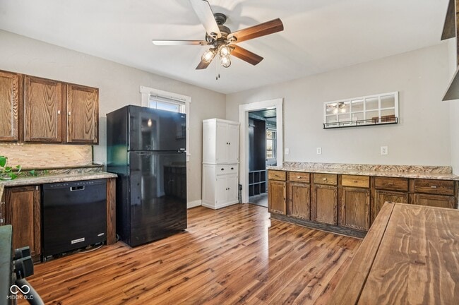 Building Photo - 1920 E 67th St