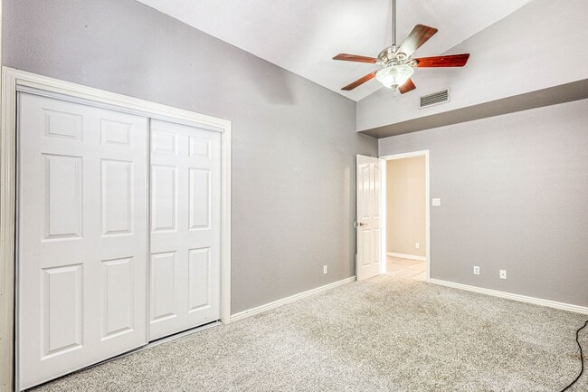 Building Photo - 5948 Anapaula Dr