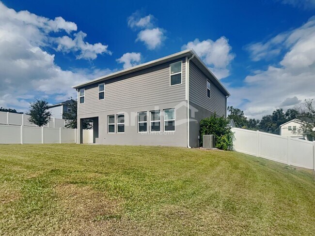 Building Photo - 1353 Mount Logan Dr