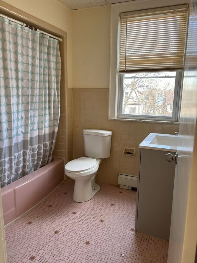 Building Photo - 478-480 Sanford Ave