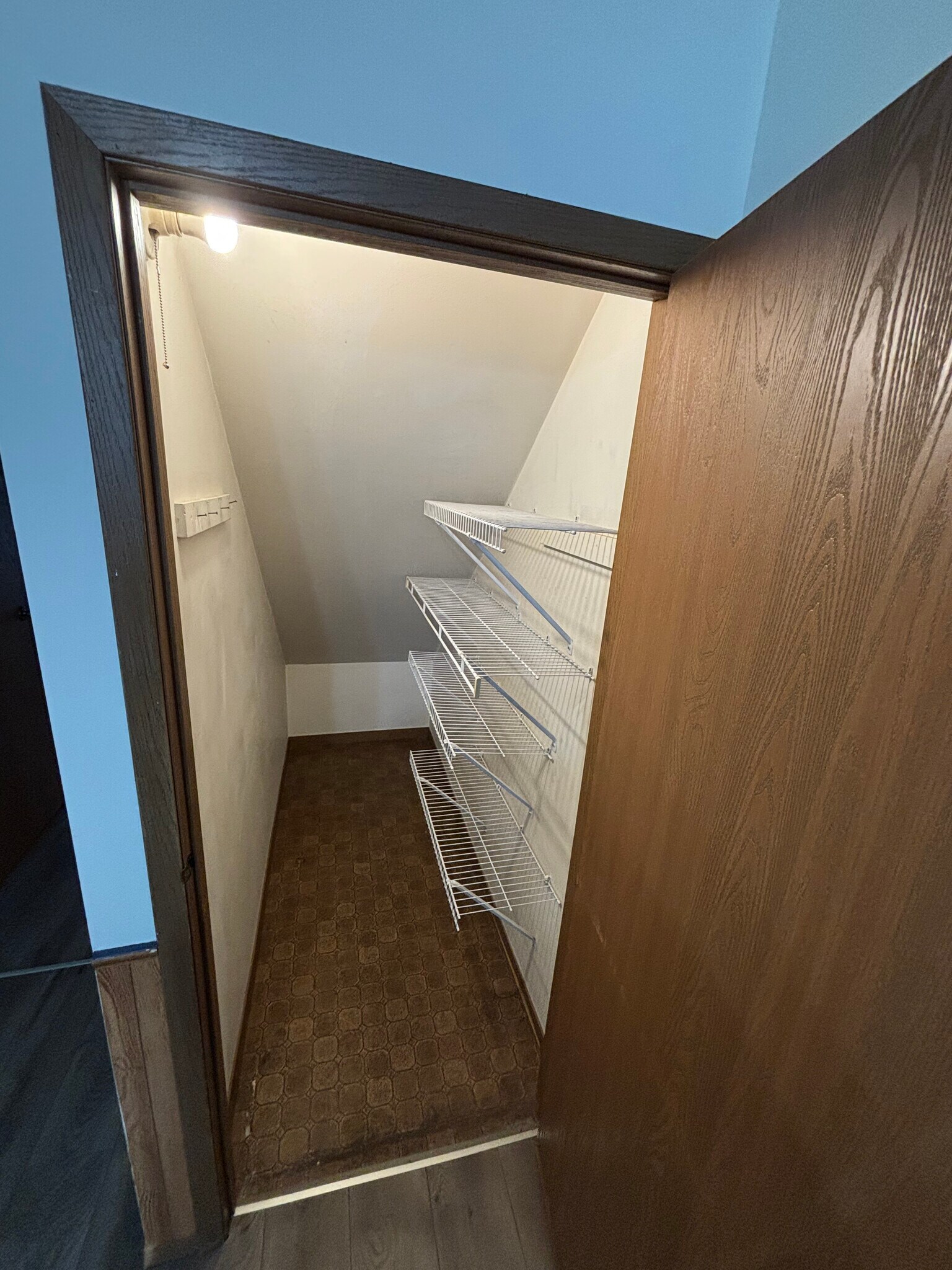 Building Photo - 934 12th Ave S