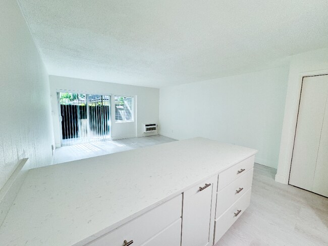 Building Photo - 1100 Turner St