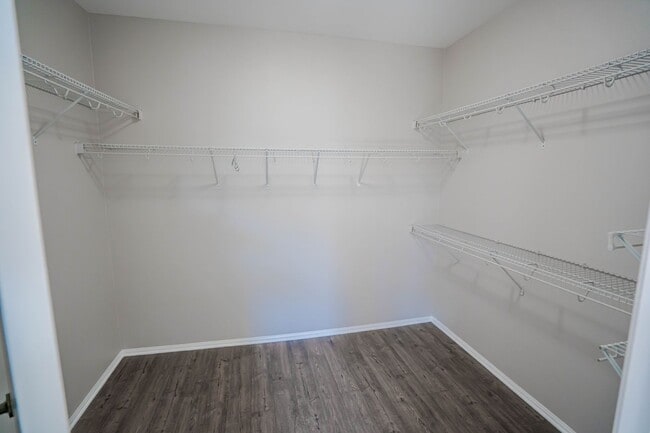 Building Photo - Modern 3-Bedroom Home in North Hollywood w...