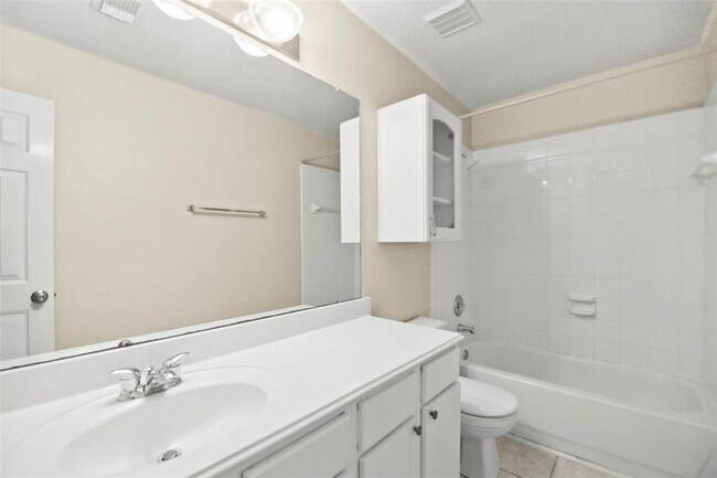 Building Photo - 3642 Slocom Dr