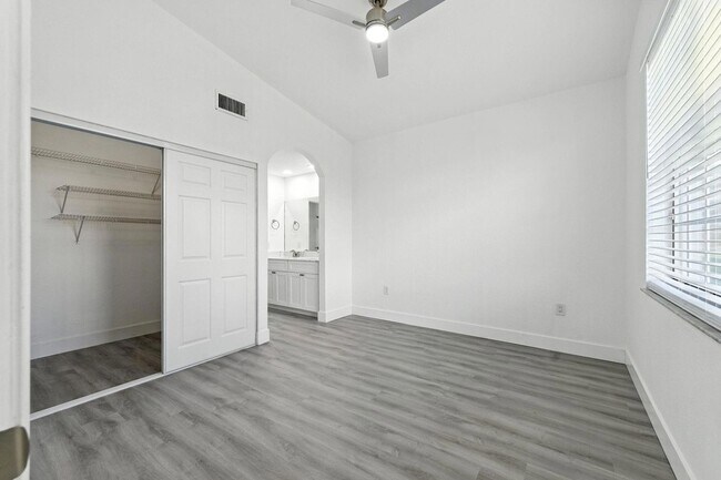 Building Photo - 18650 SW 28th Ct