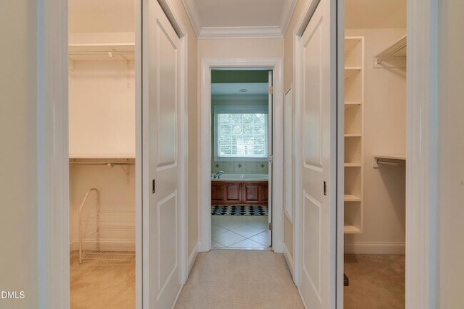 Building Photo - 117 Buckhurst Dr