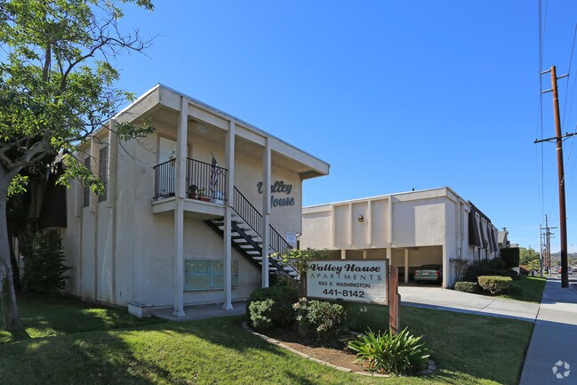 Primary Photo - Valley House Apartments