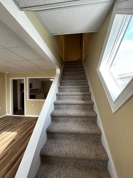 Building Photo - 158 Fallbrook St