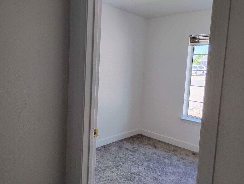 Building Photo - 7331 Jonella Way