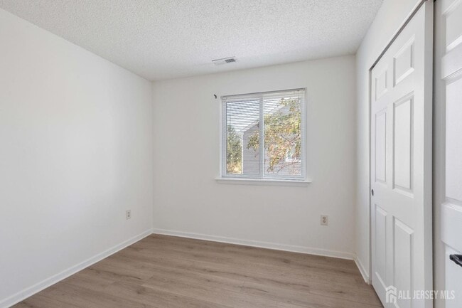 Building Photo - 7518 Tamarron Dr