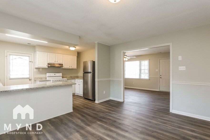Building Photo - 201 Indian Trail