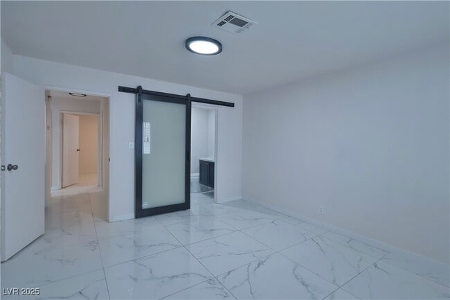 Building Photo - 4023 Cll Del Sol