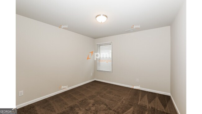 Building Photo - 3658 Madison St