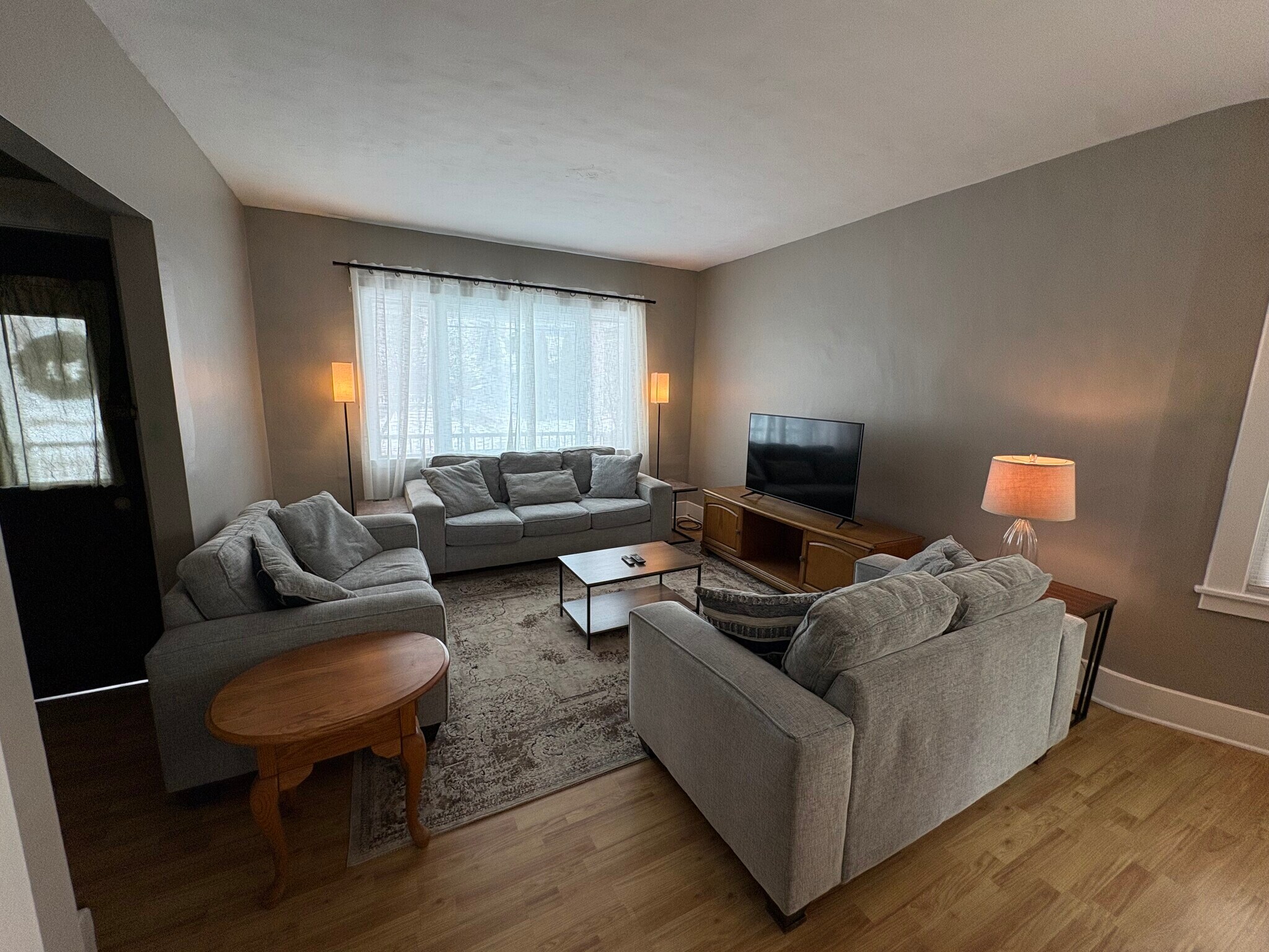 Building Photo - 35 Choate Ave