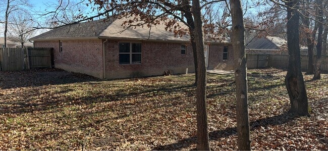 Building Photo - 173 Western Heights Cir