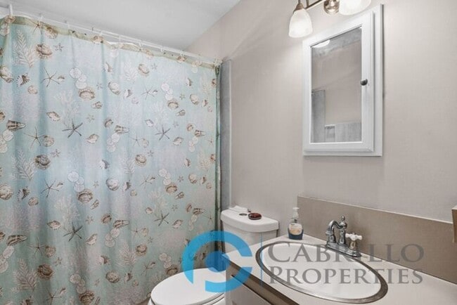 Building Photo - 4330 Cleveland Ave