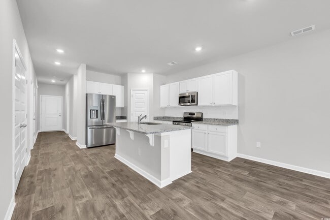 Building Photo - 2087 Victory Wy