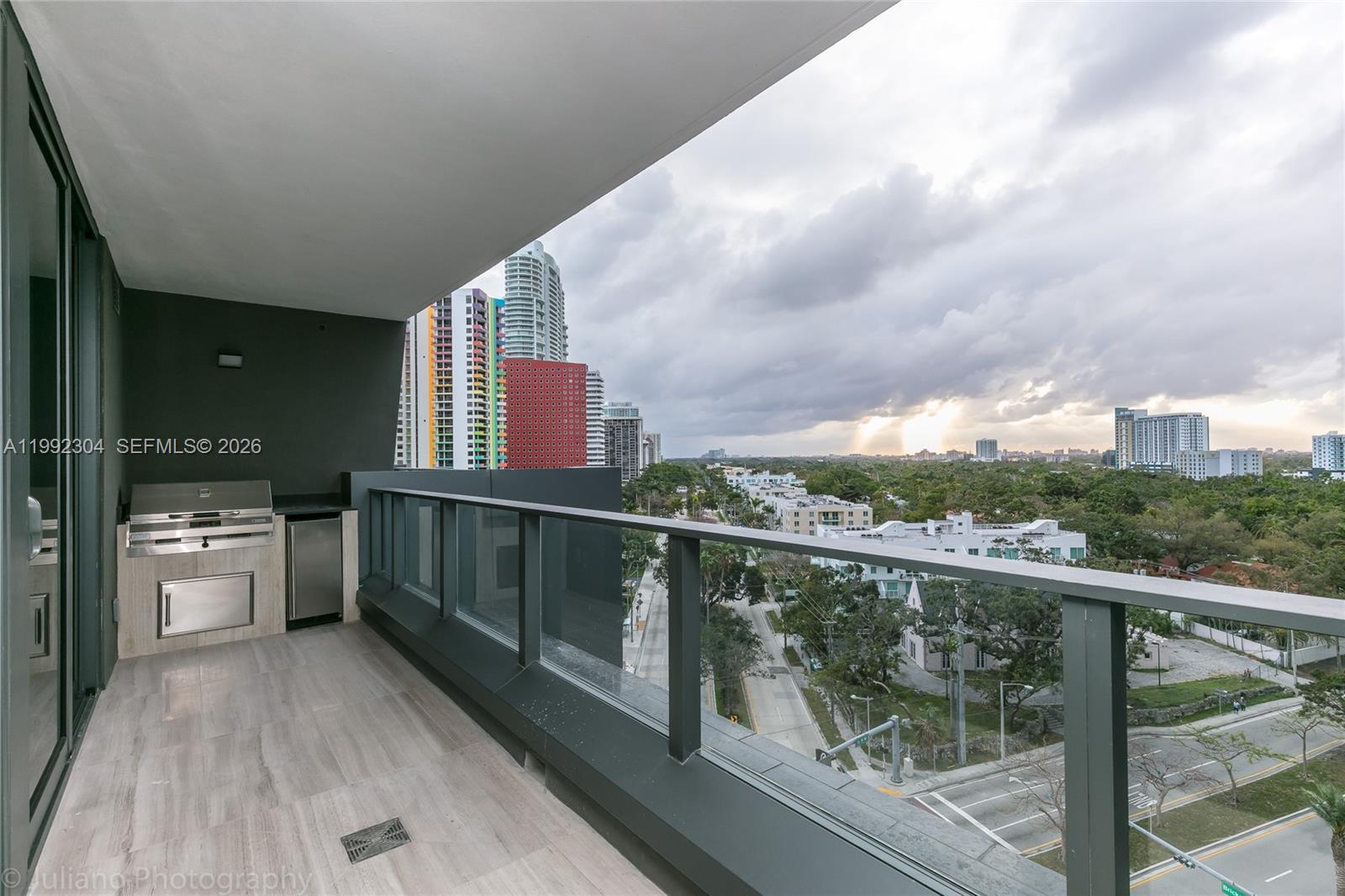 Building Photo - 1451 Brickell Ave
