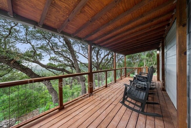 Building Photo - 784 Hill Top Dr