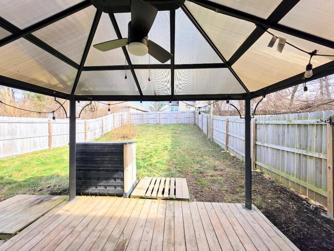 Building Photo - 315 Turfway Dr