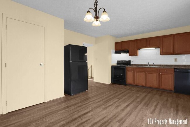 Building Photo - 1954-1956 Briceton Dr