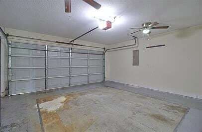 Building Photo - 403 Banks St