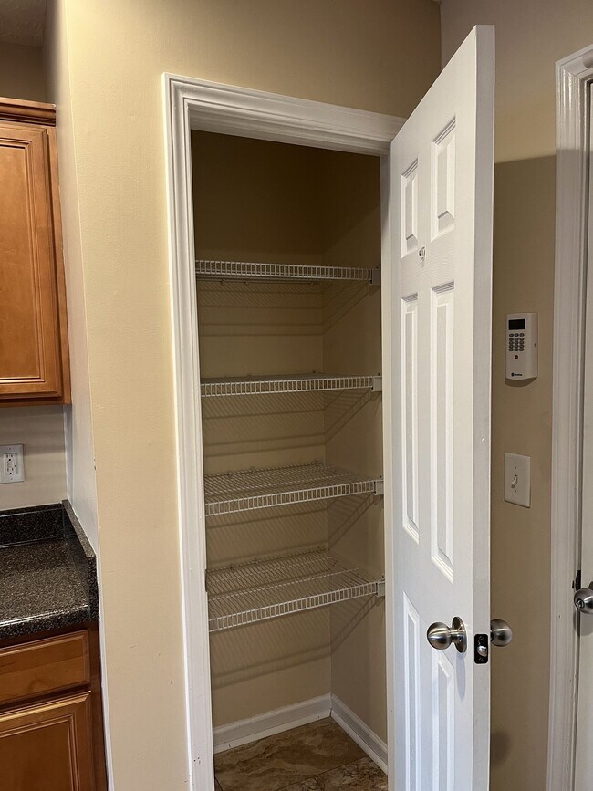 Building Photo - 2011 Orlimar Ct