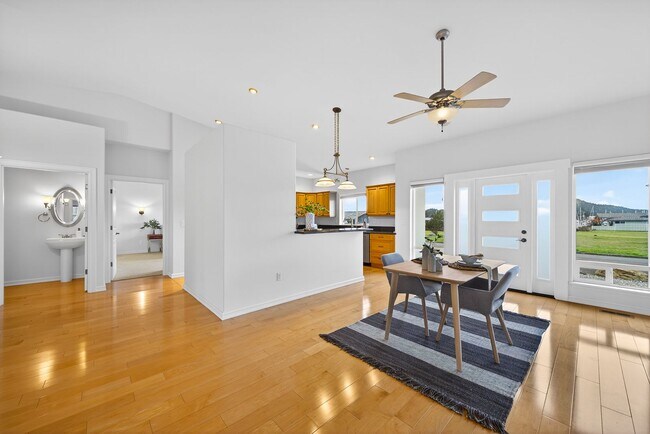 Building Photo - 5208 Doon Way