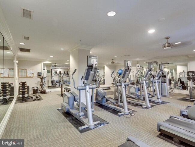 Building Photo - 2665 Prosperity Ave