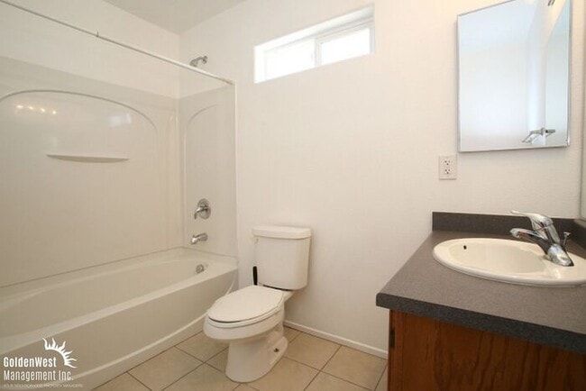 Building Photo - Charming 3Bdm 2.5Ba Home in Las Vegas