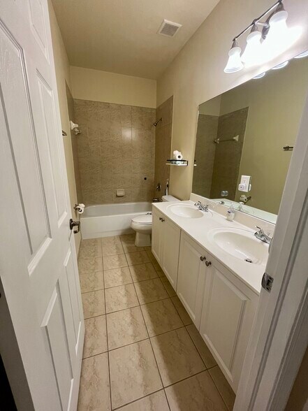guest bathroom - 3161 NW 33rd St