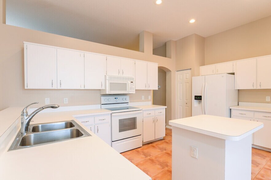 Building Photo - 2602 Freeland Dr