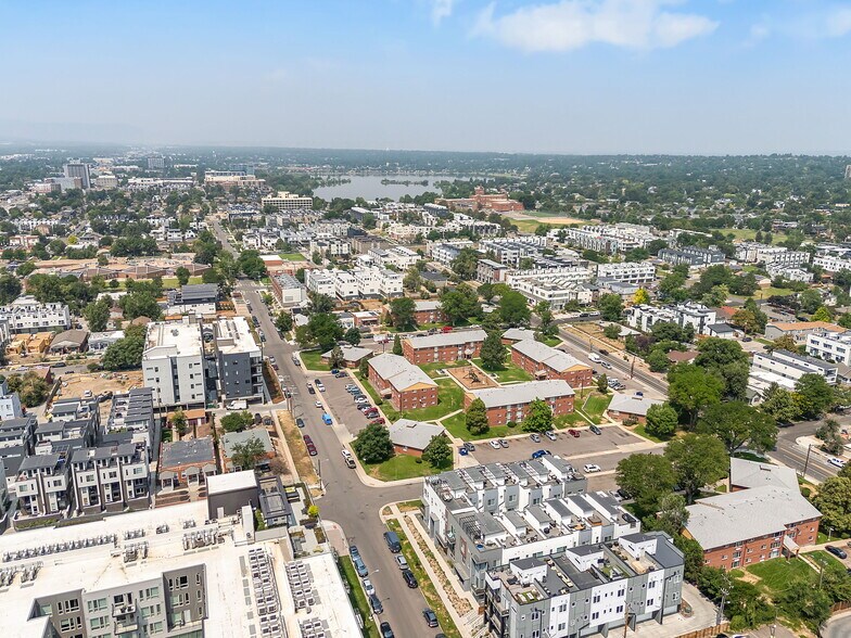 Building Photo - 3081 W 16th Ave