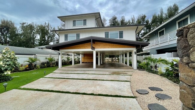 Primary Photo - FULLY FURNISHED, STUNNING, BRAND NEW CONST...