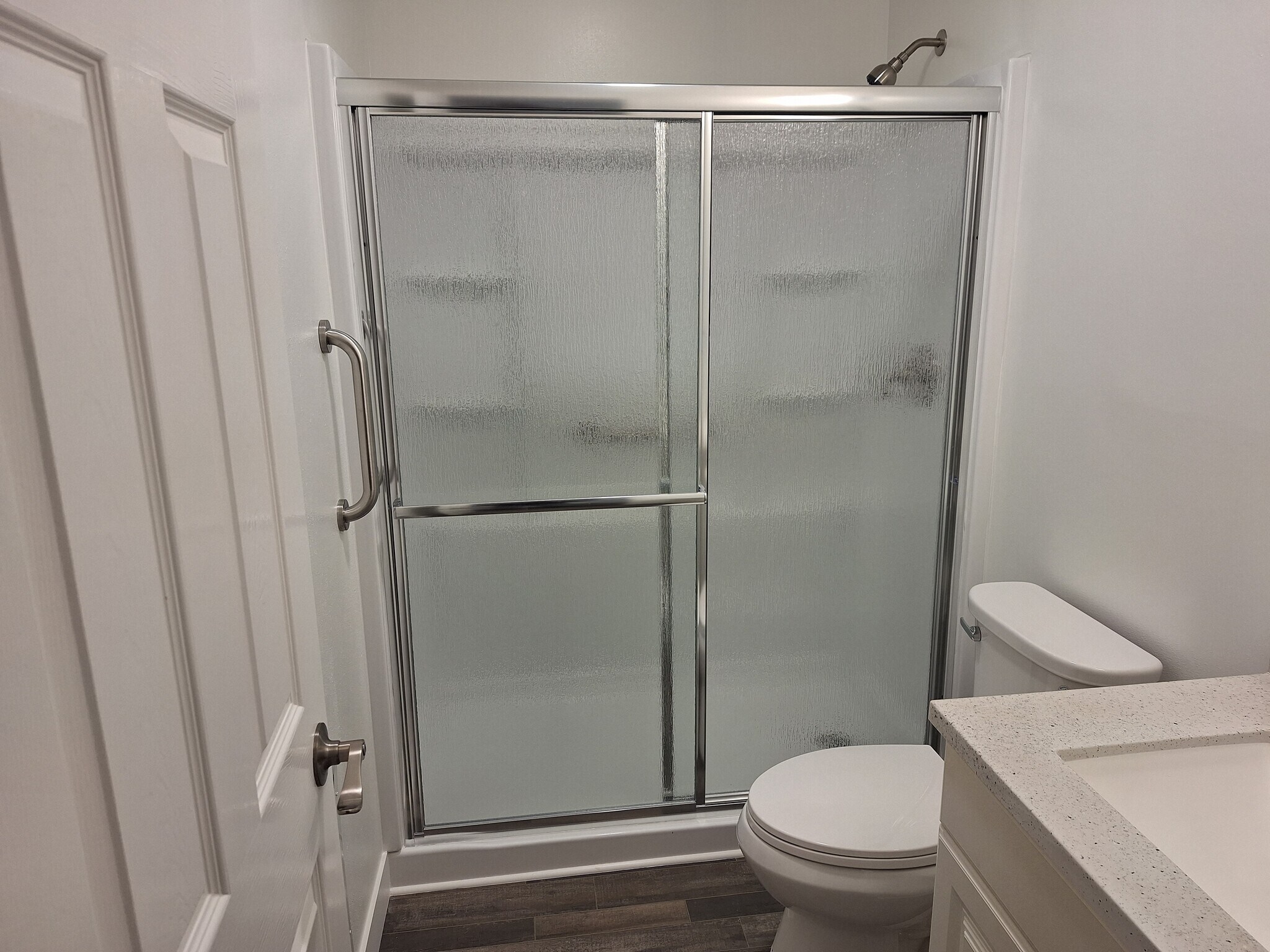 Walk-in Shower - 6134 NE Oregon St