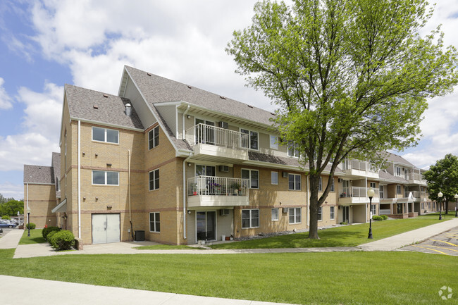 Building Photo - Trollwood Village Apartments