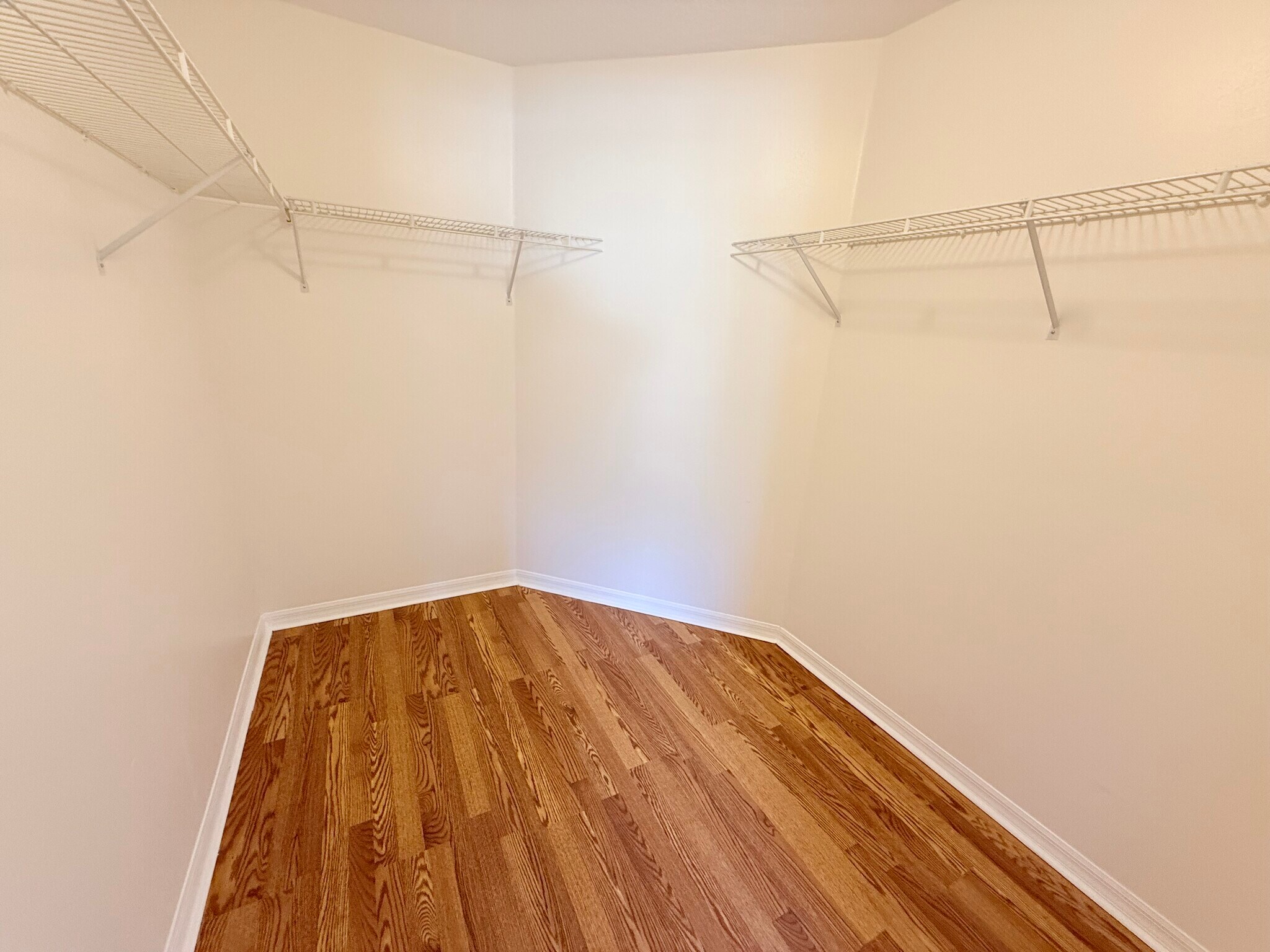 Building Photo - 40 Brunett Ln