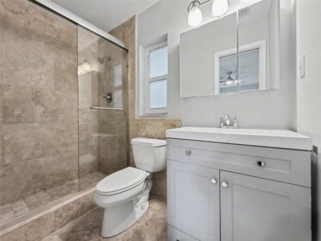 Building Photo - 7601 SW 64th Ct