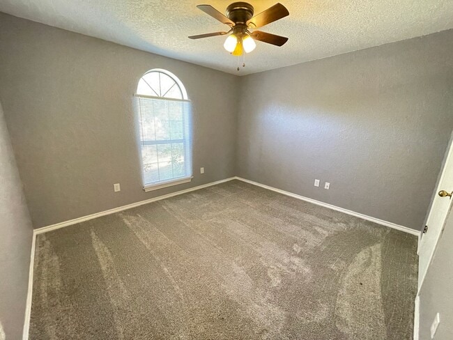 Building Photo - 112 Brookway Dr