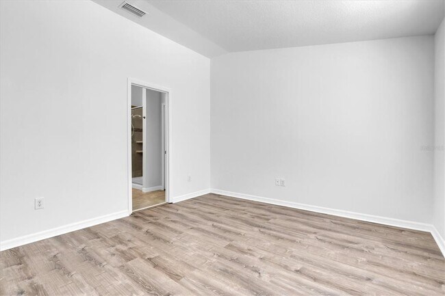 Building Photo - 4057 71st Terrace N