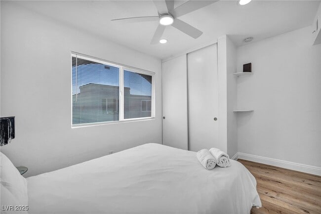 Building Photo - 1453 Santa Anita Dr