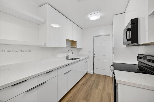 Building Photo - 11301 NW 39th St