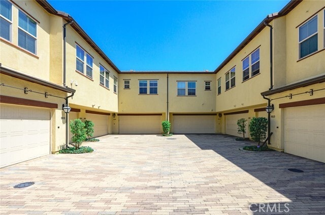 Building Photo - 906 El Paseo