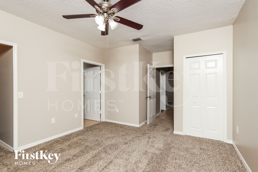 Building Photo - 133 Dahl Ave