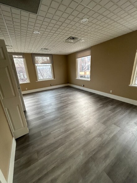 Building Photo - 12 2nd St NE