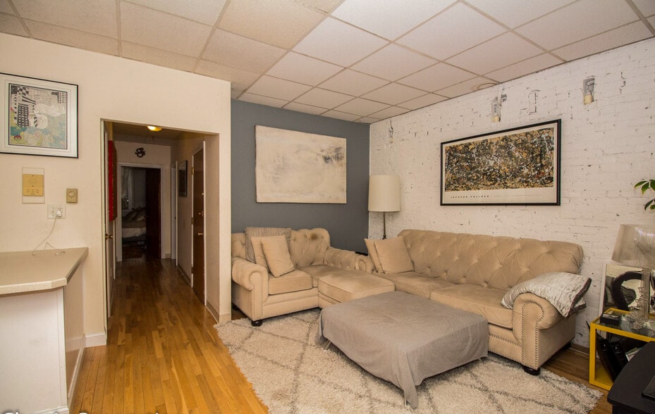 Building Photo - 217 Washington St