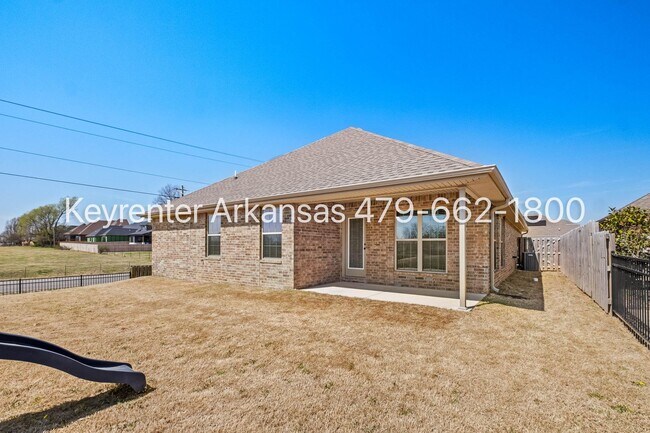 Building Photo - Gorgeous 4-Bedroom Home with Stainless Appliances & Pond View