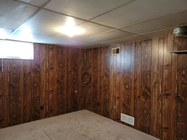 Building Photo - 227 Carroll Ave