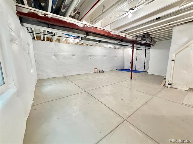 Building Photo - 11056 Hayloft St