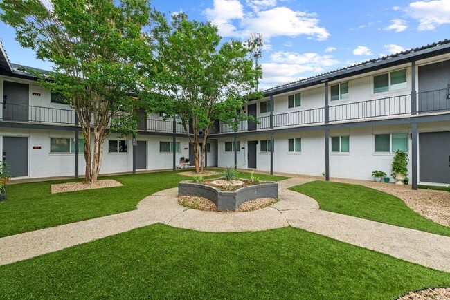 Building Photo - 7929 Gault St